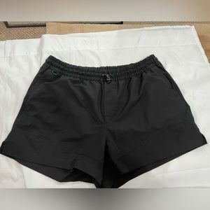 High-waisted Stretchtech Water-repellent Shorts